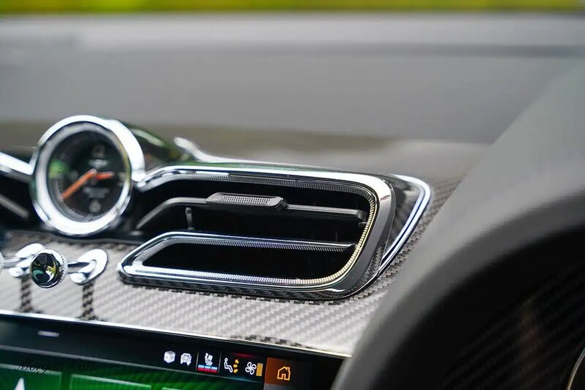 2024-bentley-bentayga-40-v8-s-big-61