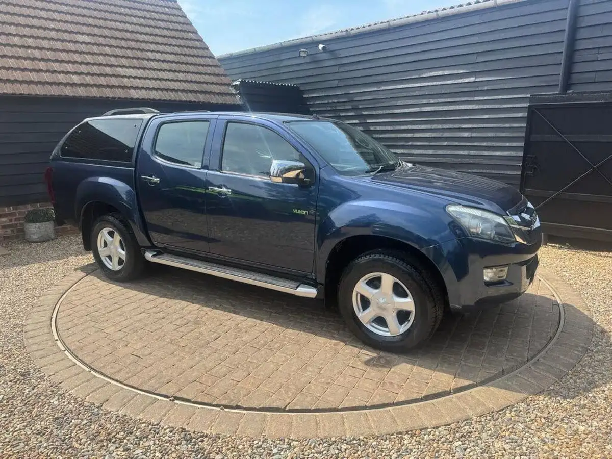 2015-isuzu-d-max-25td-yukon-double-pickup-big-18