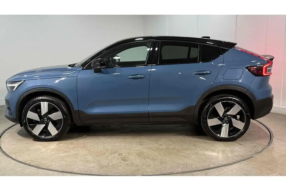 2022-volvo-c40-e-twin-recharge-pro-big-9