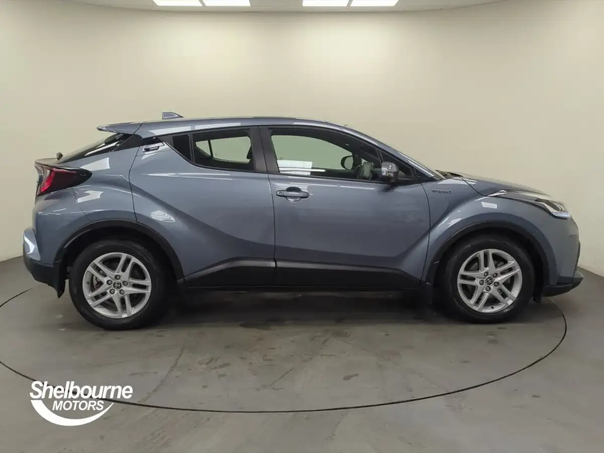 2021-toyota-c-hr-18-vvt-i-icon-big-2