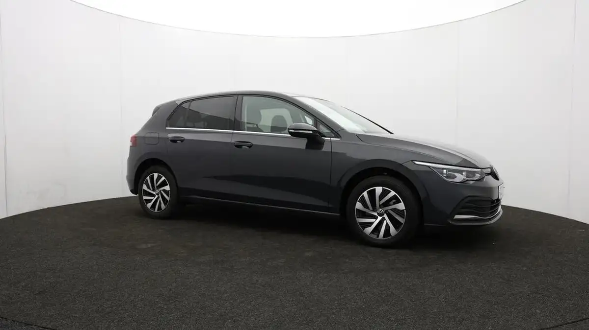 2023-volkswagen-golf-14-tsi-ehybrid-style-big-39
