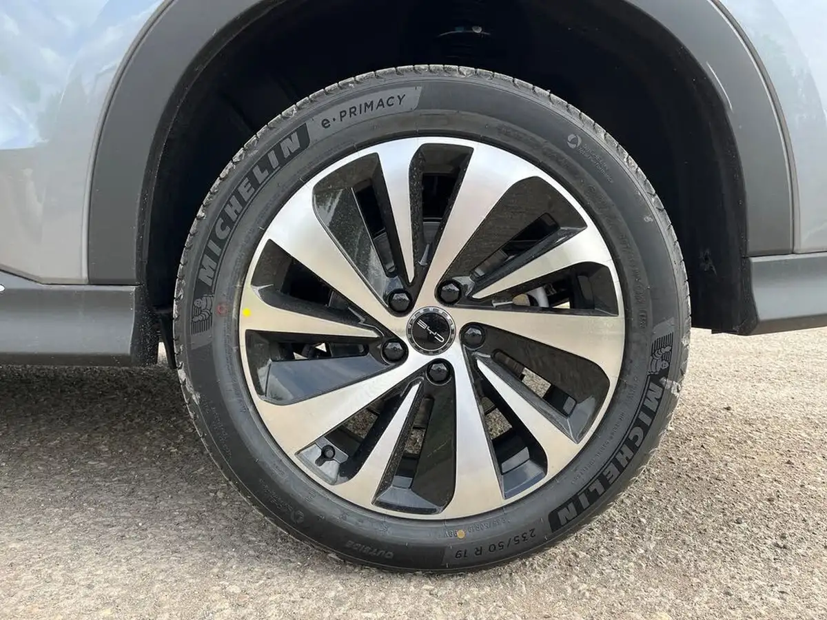 2025-byd-seal-15-boost-big-17