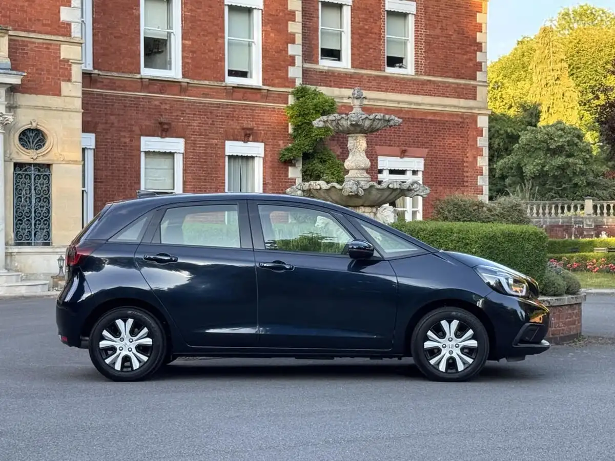 2021-honda-jazz-15-i-mmd-sr-109ps-big-7