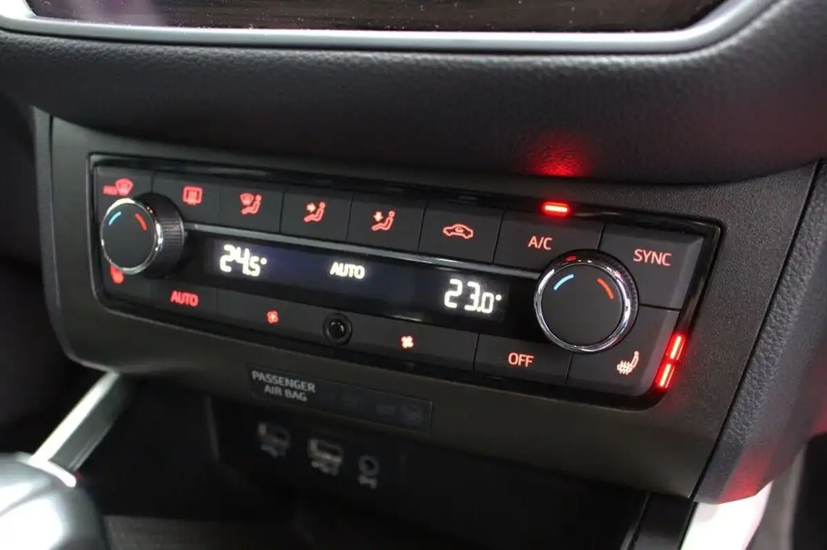 2019-seat-arona-10-tsi-xcellence-lux-dsg-big-14