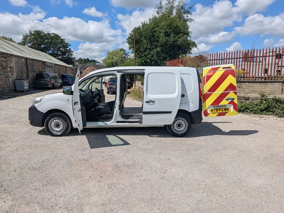 2017-renault-kangoo-maxi-15td-ll21-energy-dci-110-maxi-business-eu6-panel-1461cc-big-21