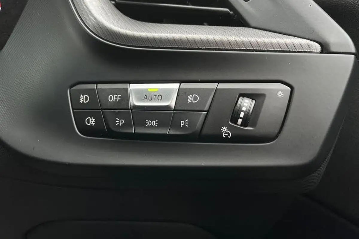 2022-bmw-1-series-15-118i-m-sport-lcp-dct-big-36
