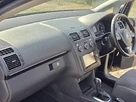 2014-volkswagen-touran-small-14