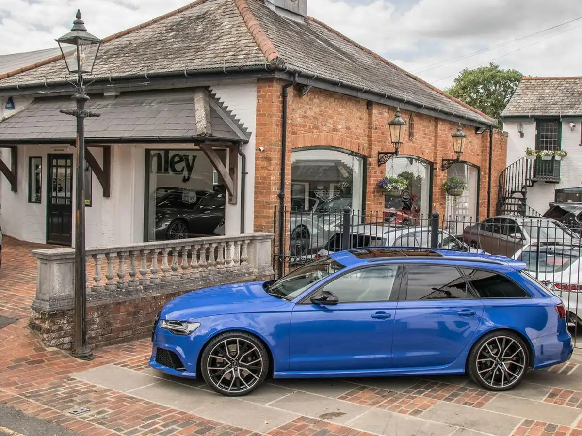 2018-audi-rs6-avant-40-tfsi-quattro-performance-big-8