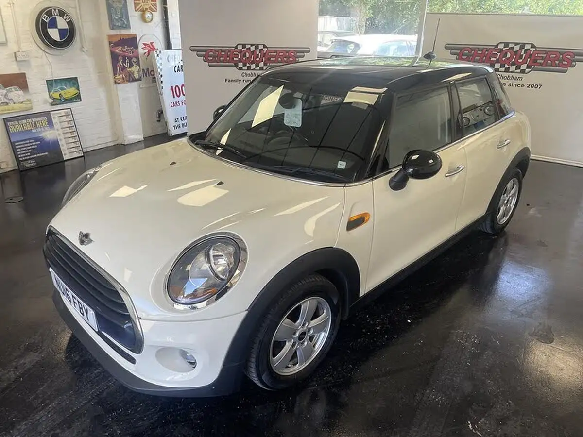 2016-mini-cooper-15-cooper-ss-hatchback-5d-big-7
