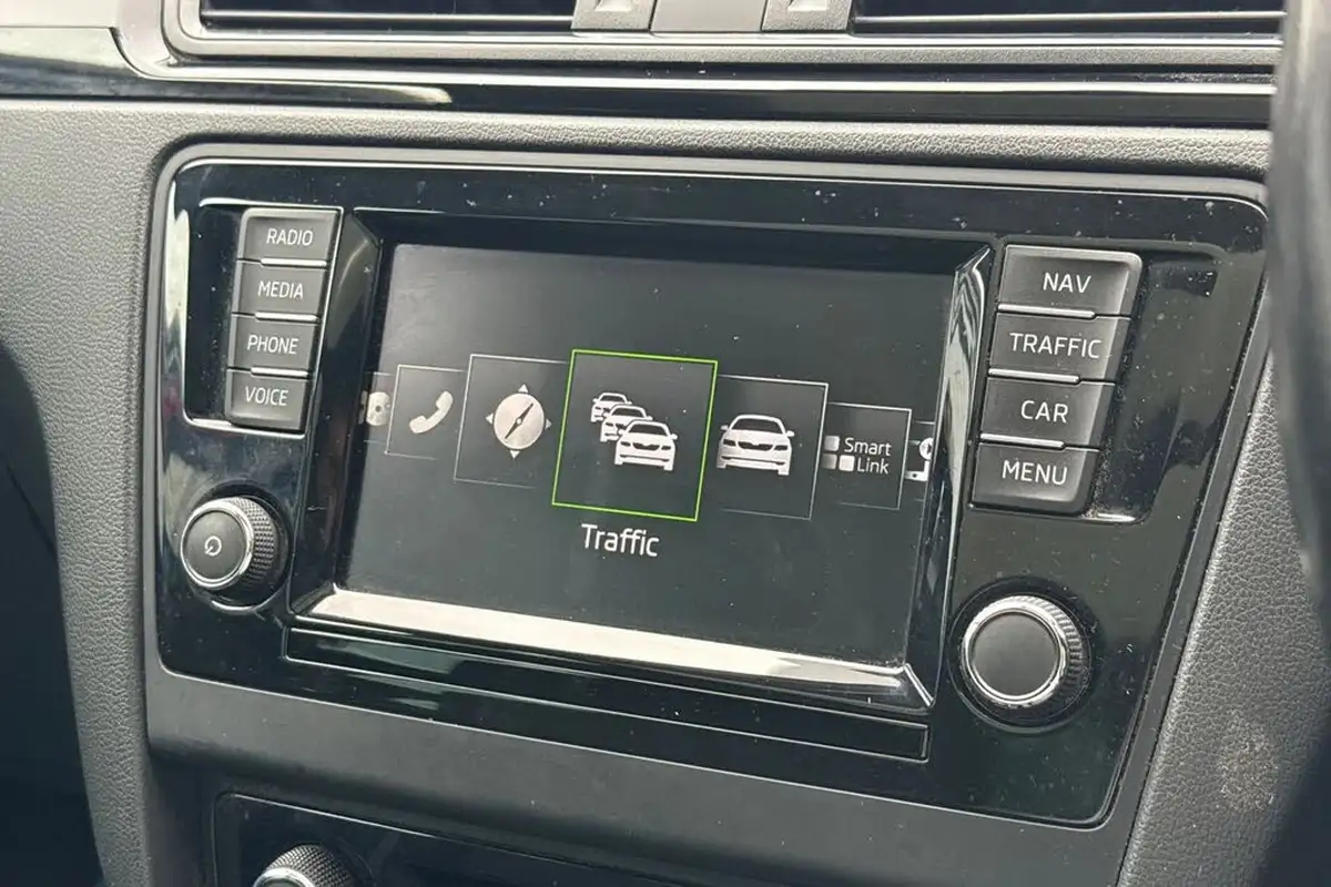 2017-skoda-rapid-spaceback-12-tsi-se-sport-big-44