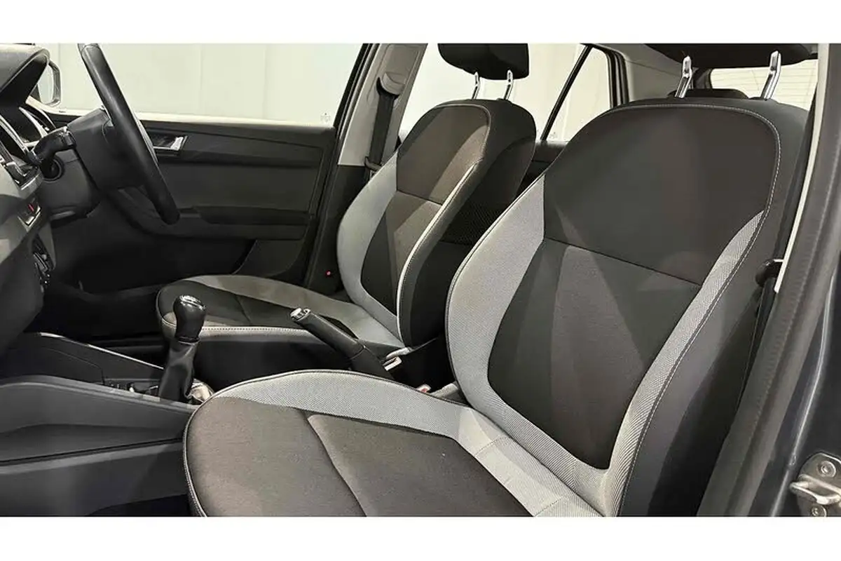 2018-skoda-fabia-10-tsi-se-95ps-ss-hatchback-big-26