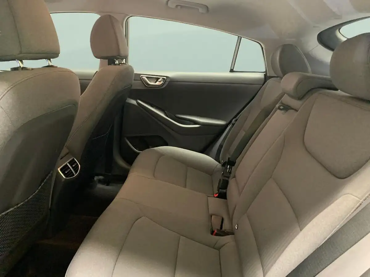 2021-hyundai-ioniq-e-premium-electric-100kw-big-31