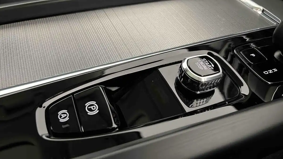 2023-volvo-xc60-20-b5-plus-big-47