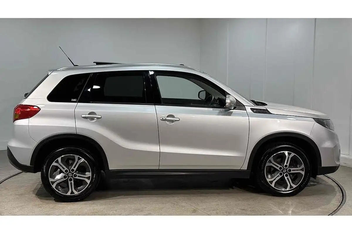 2018-suzuki-vitara-16-sz5-big-4