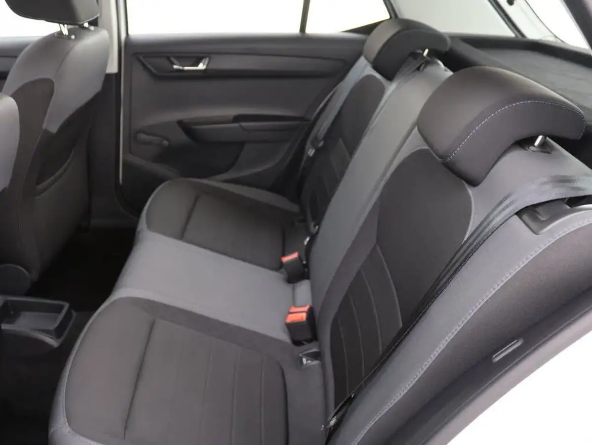 2021-skoda-fabia-10-mpi-colour-edition-60ps-big-19