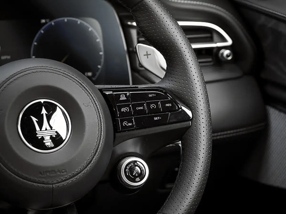 2025-maserati-grecale-20-modena-sport-big-13
