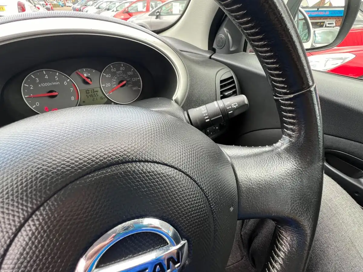 2010-nissan-micra-12-n-tec-5d-big-25
