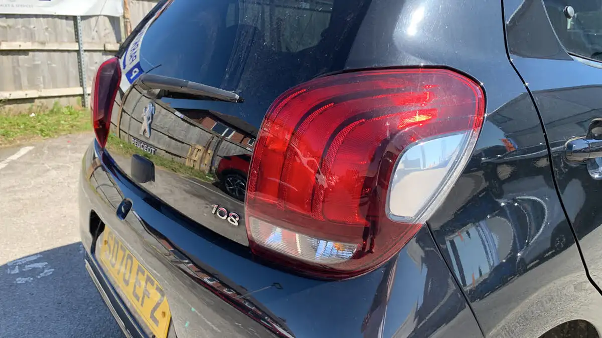 2020-peugeot-108-10-collection-ss-hatchback-big-25