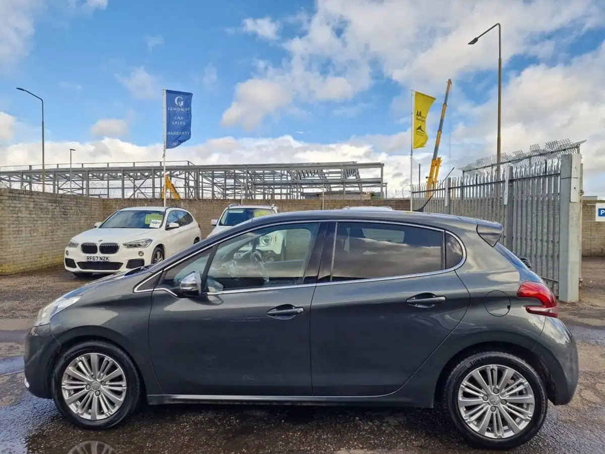 2018-peugeot-208-16bluehdi-allure-100bhp-ss-5d-big-12