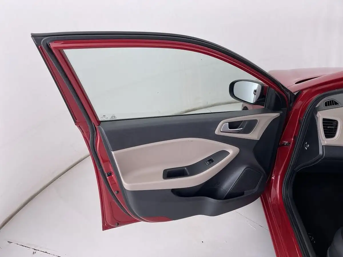 2015-hyundai-i20-12-se-hatchback-5d-big-25