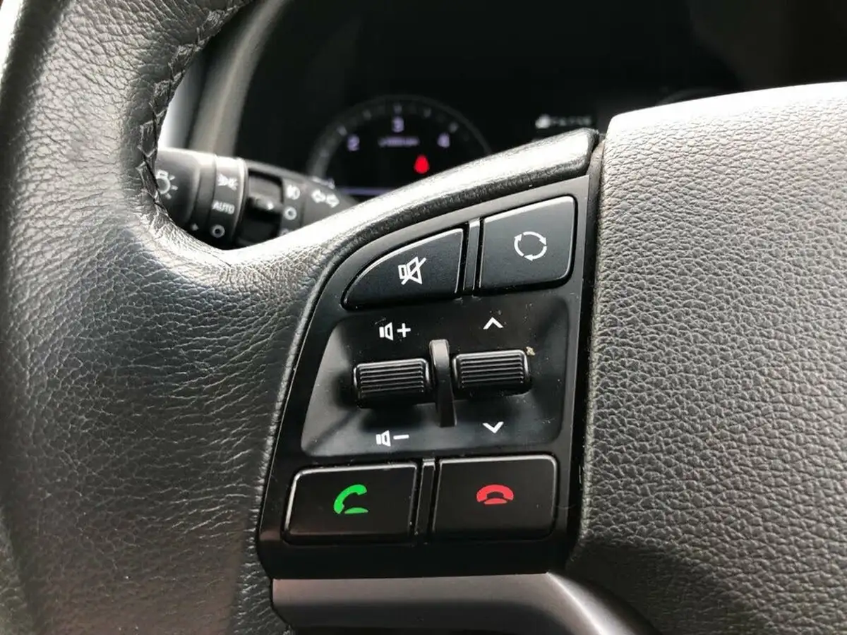 2015-hyundai-tucson-20crdi-premium-136ps-big-39
