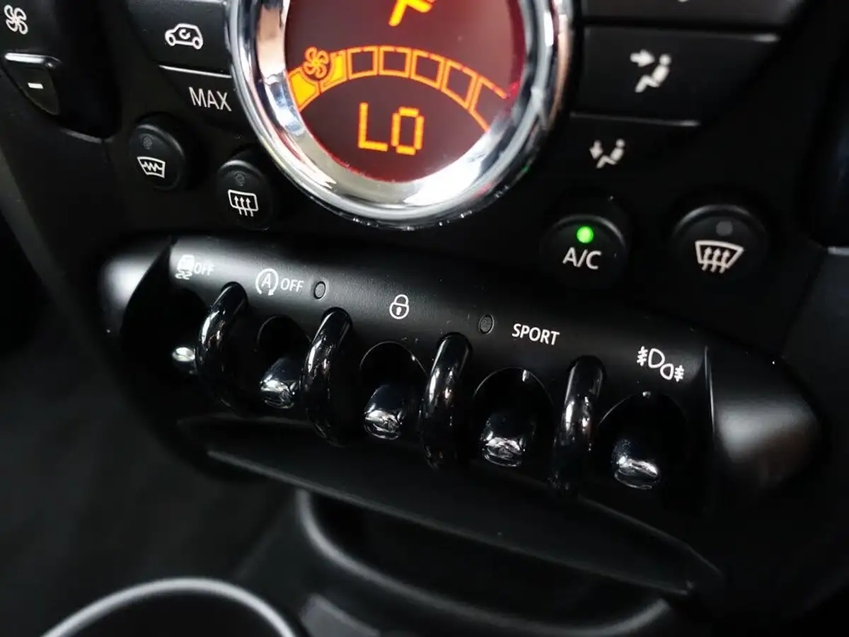 2015-mini-paceman-16-cooper-s-184bhp-chili-big-34