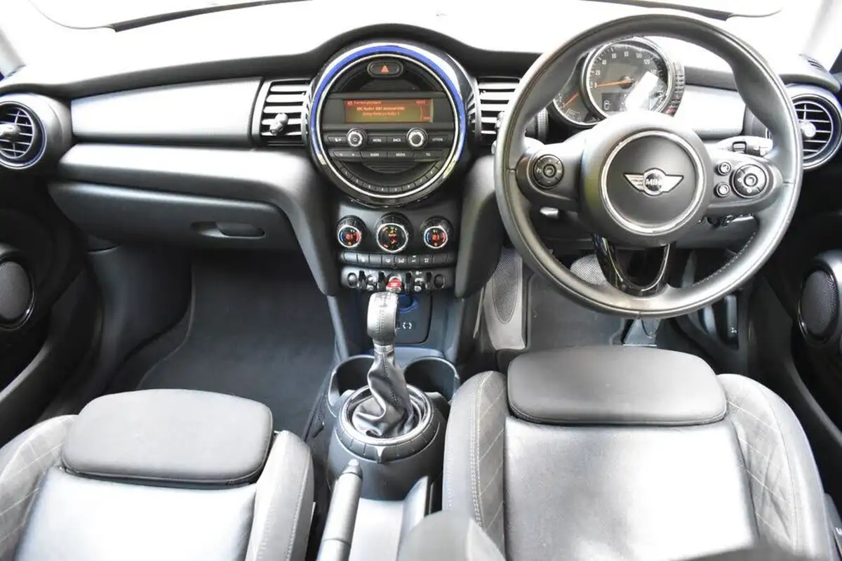 2014-mini-cooper-15-cooper-3d-auto-big-4