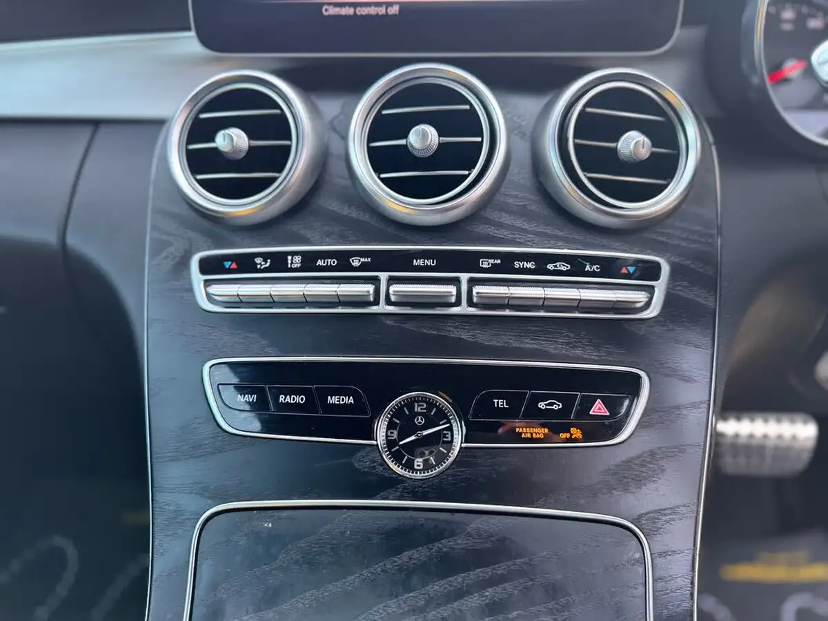 2019-mercedes-benz-c-class-15-c200-amg-line-ss-coupe-2d-big-32