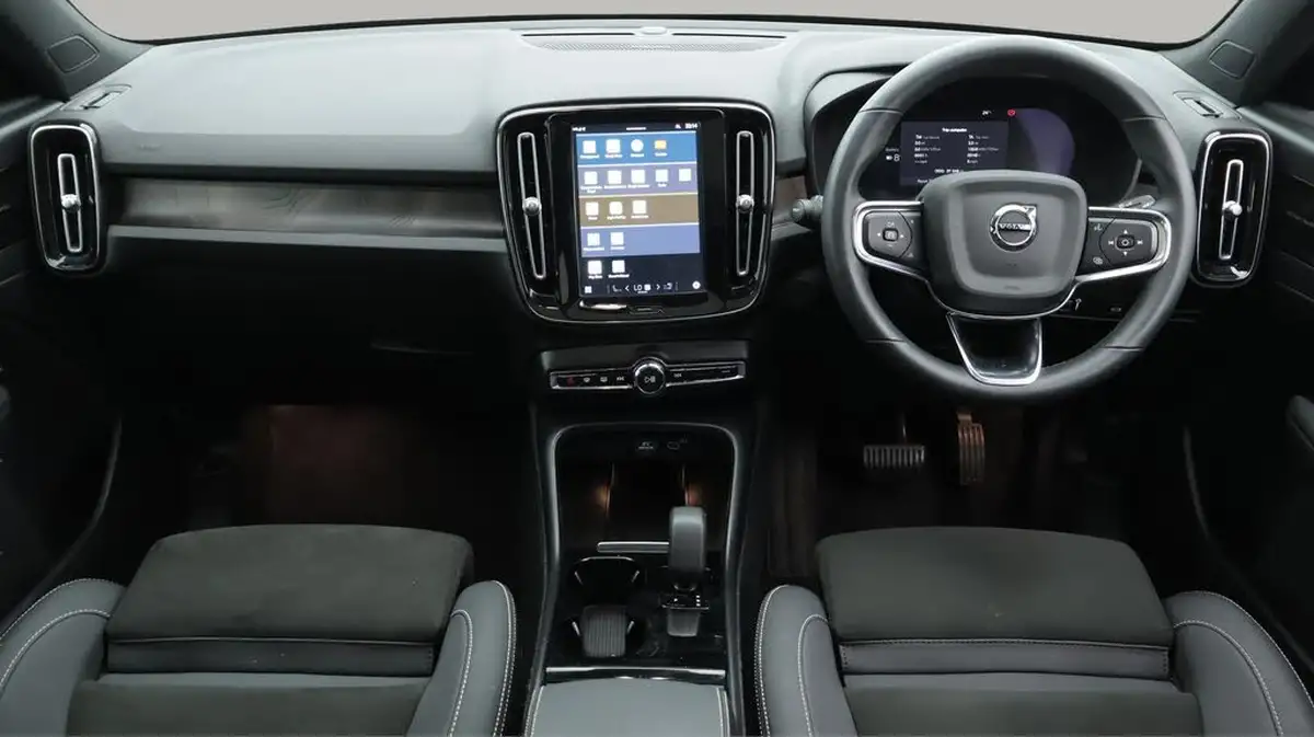 2022-volvo-c40-e-twin-recharge-pro-big-13