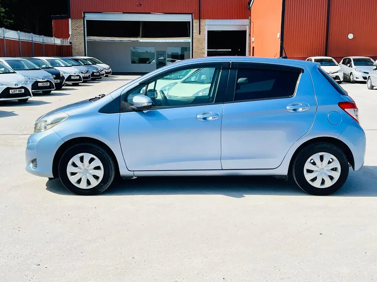 2011-toyota-yaris-133-tr-99bhp-5d-m-drive-s-big-6