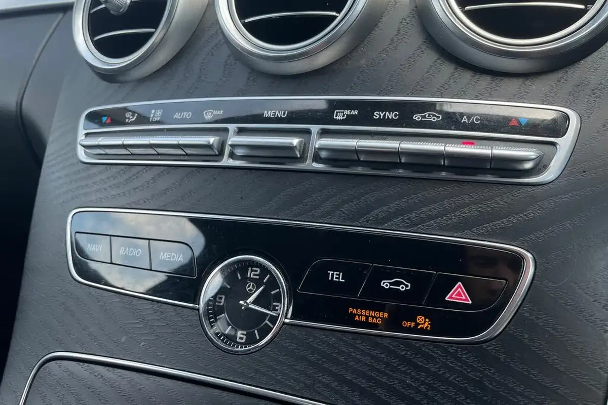 2020-mercedes-benz-c-class-20d-c300d-amg-line-edition-244ps-premium-saloon-4d-big-40