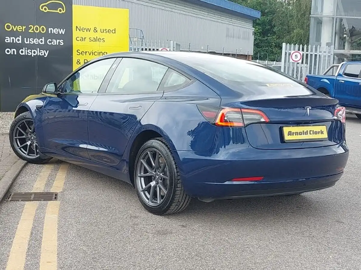 2021-tesla-model-3-e-standard-plus-big-1