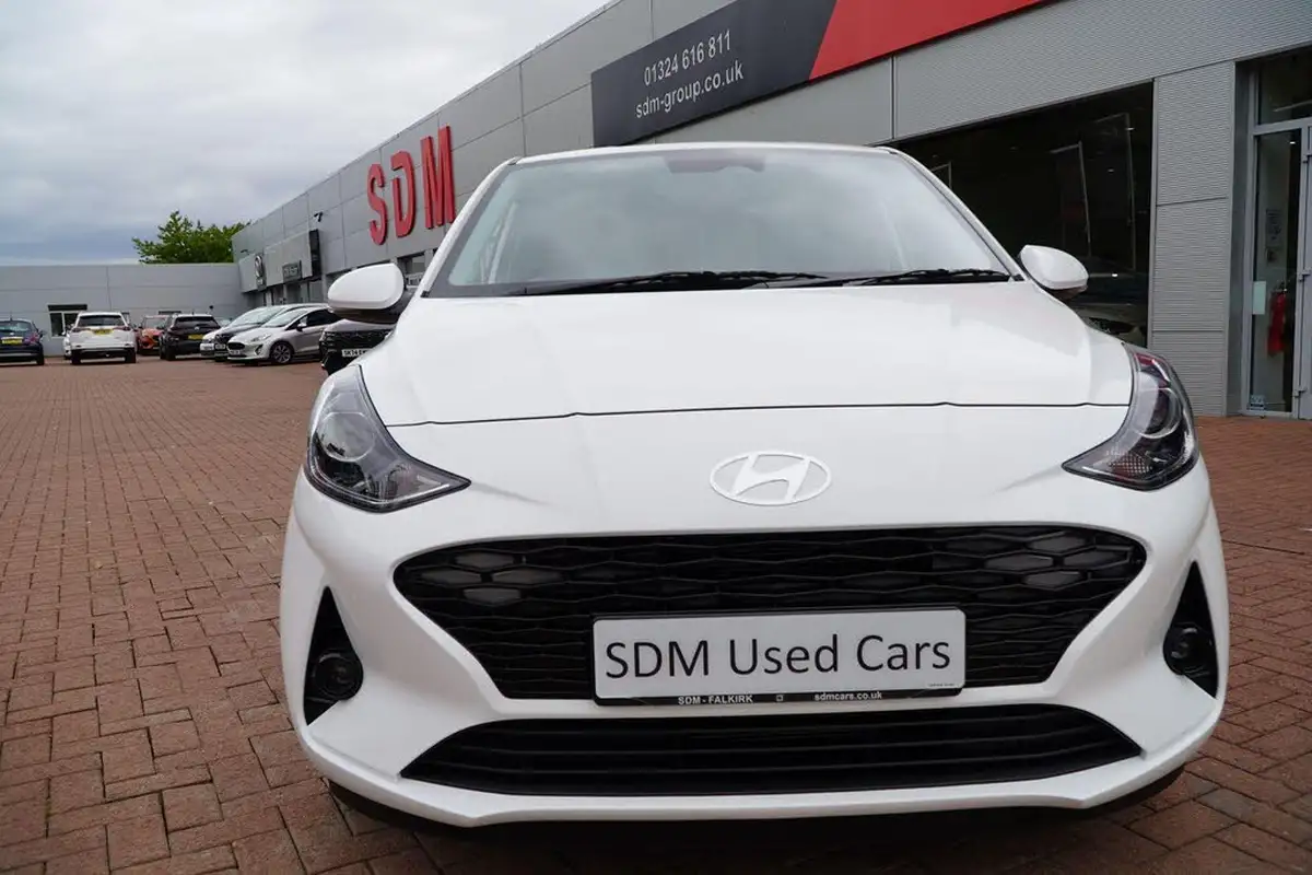 2024-hyundai-i10-12-premium-84ps-big-11