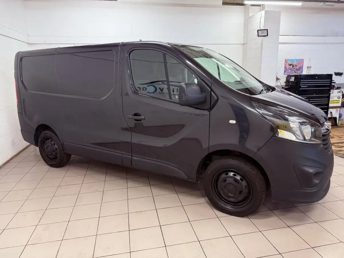 2018-vauxhall-vivaro-16cdti-2900-l1h1-120pseu6-panel-van-big-28