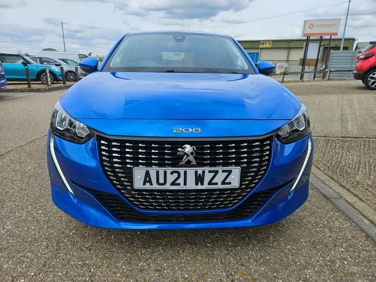 2021-peugeot-208-12-puretech-allure-100bhp-big-3