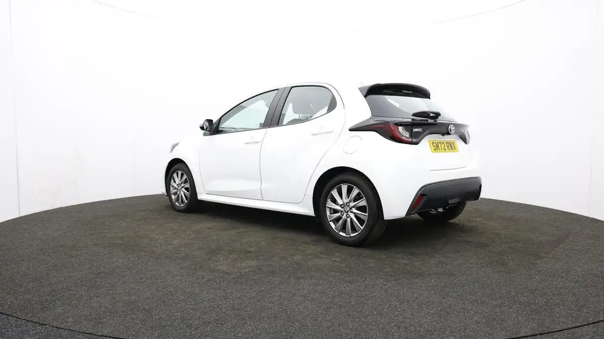 2022-toyota-yaris-15-vvt-i-icon-big-78