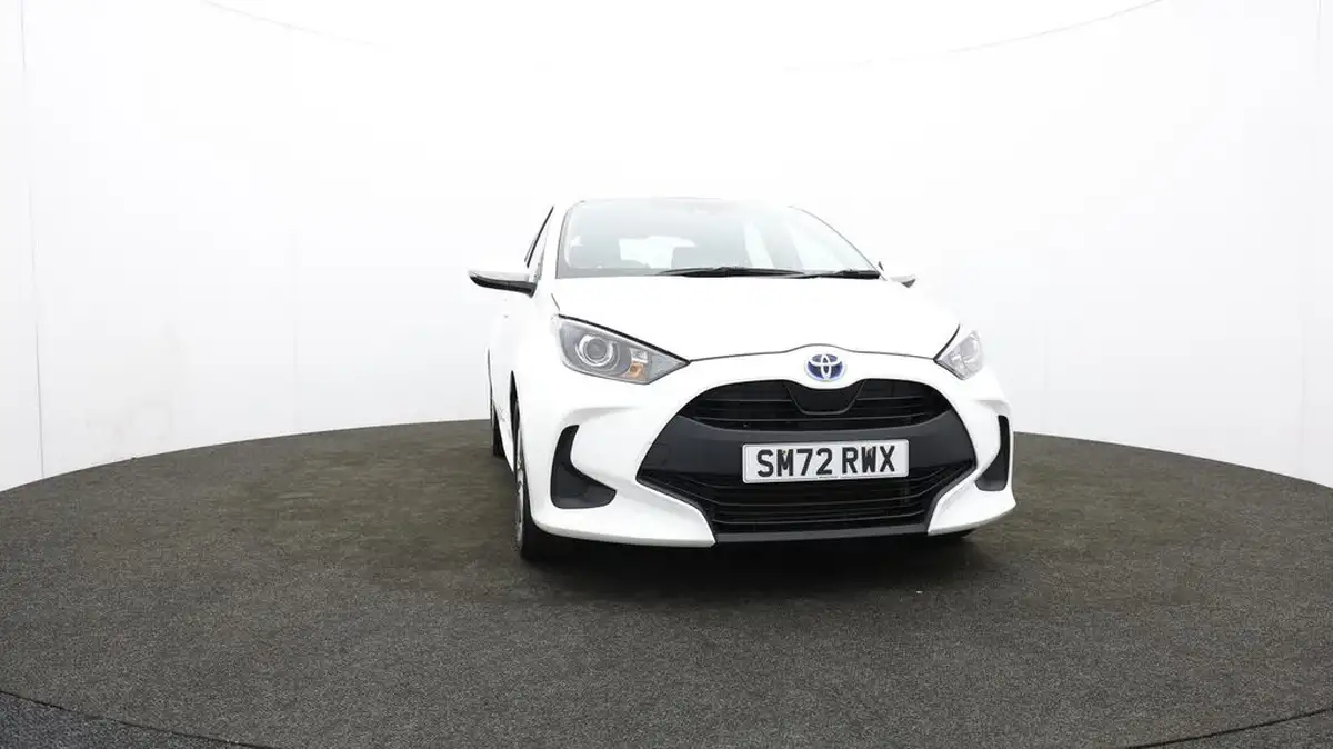 2022-toyota-yaris-15-vvt-i-icon-big-54