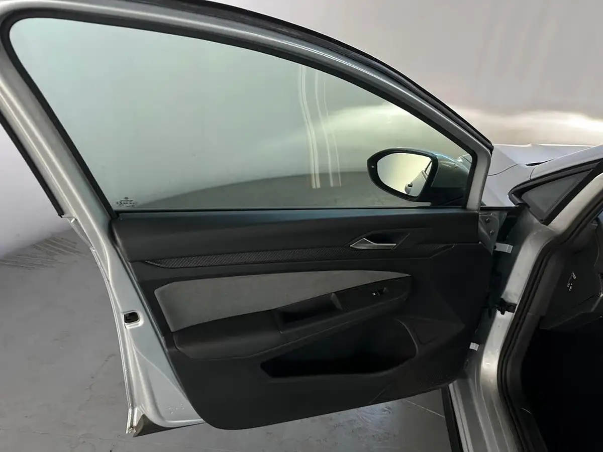 2022-volkswagen-golf-15-tsi-r-line-150ps-hatchback-big-27