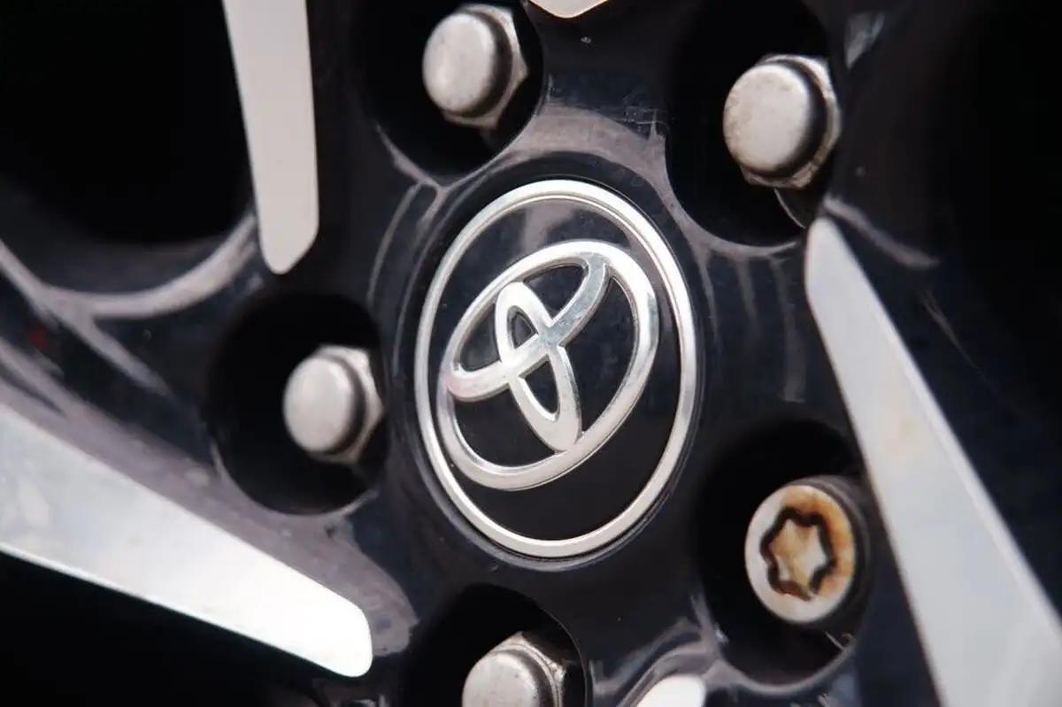 2021-toyota-c-hr-18-vvt-i-design-big-35