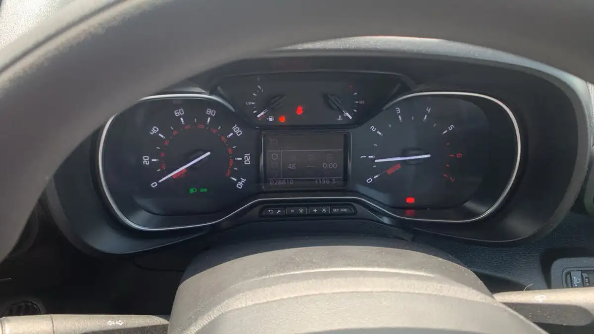 2024-citroen-berlingo-15-bluehdi-1000-driver-edition-100pseu6d-big-12
