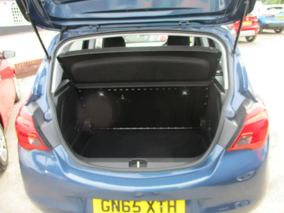 2015-vauxhall-corsa-12i-sting-5d-big-8
