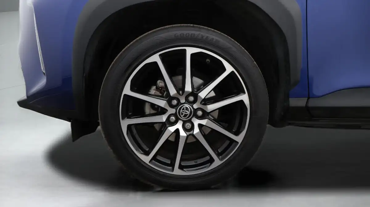 2023-toyota-yaris-cross-15-vvt-i-gr-sport-big-18