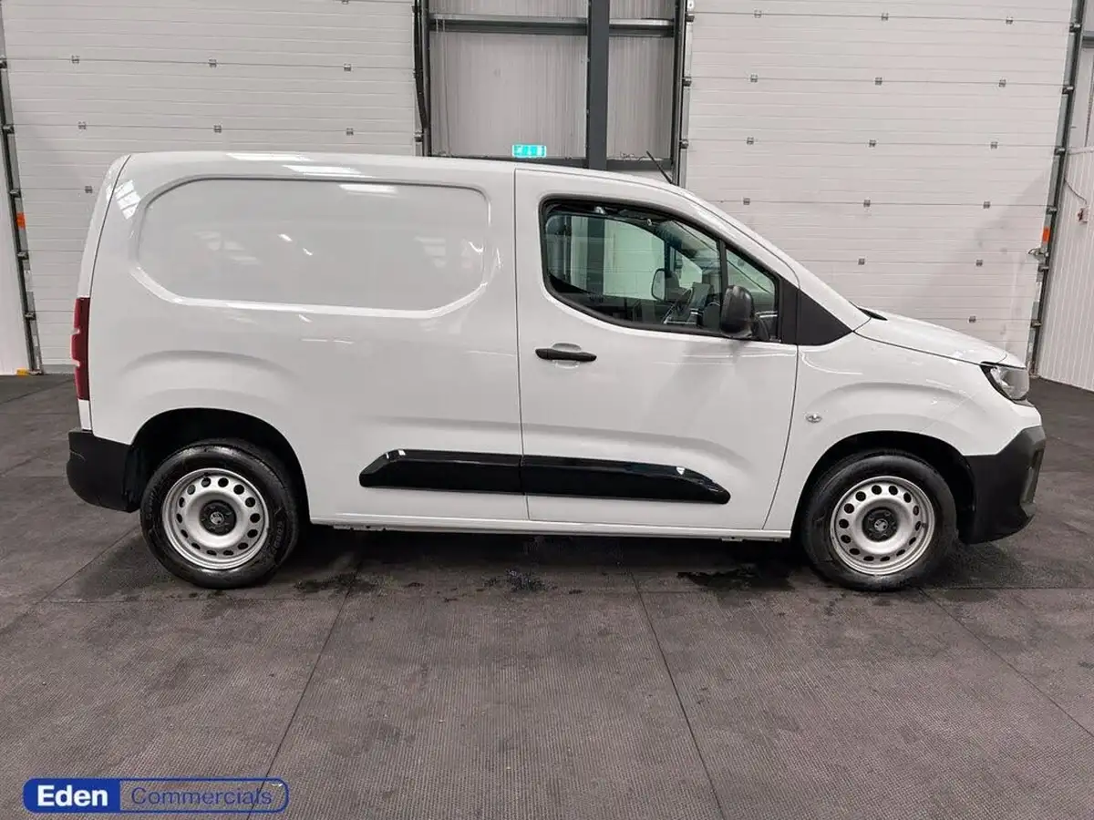 2024-vauxhall-combo-15cdti-prime-100pseu6e-big-1