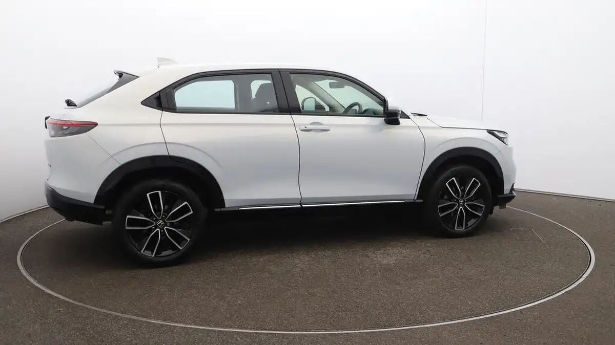 2022-honda-hr-v-15-i-mmd-advance-big-51