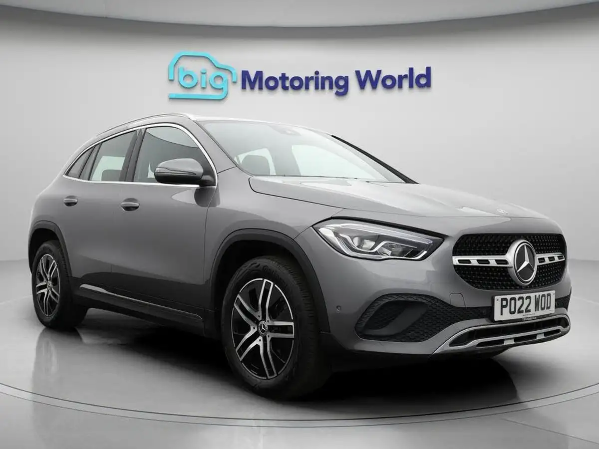 2022-mercedes-benz-gla-class-13-gla-200-sport-executive-big-0