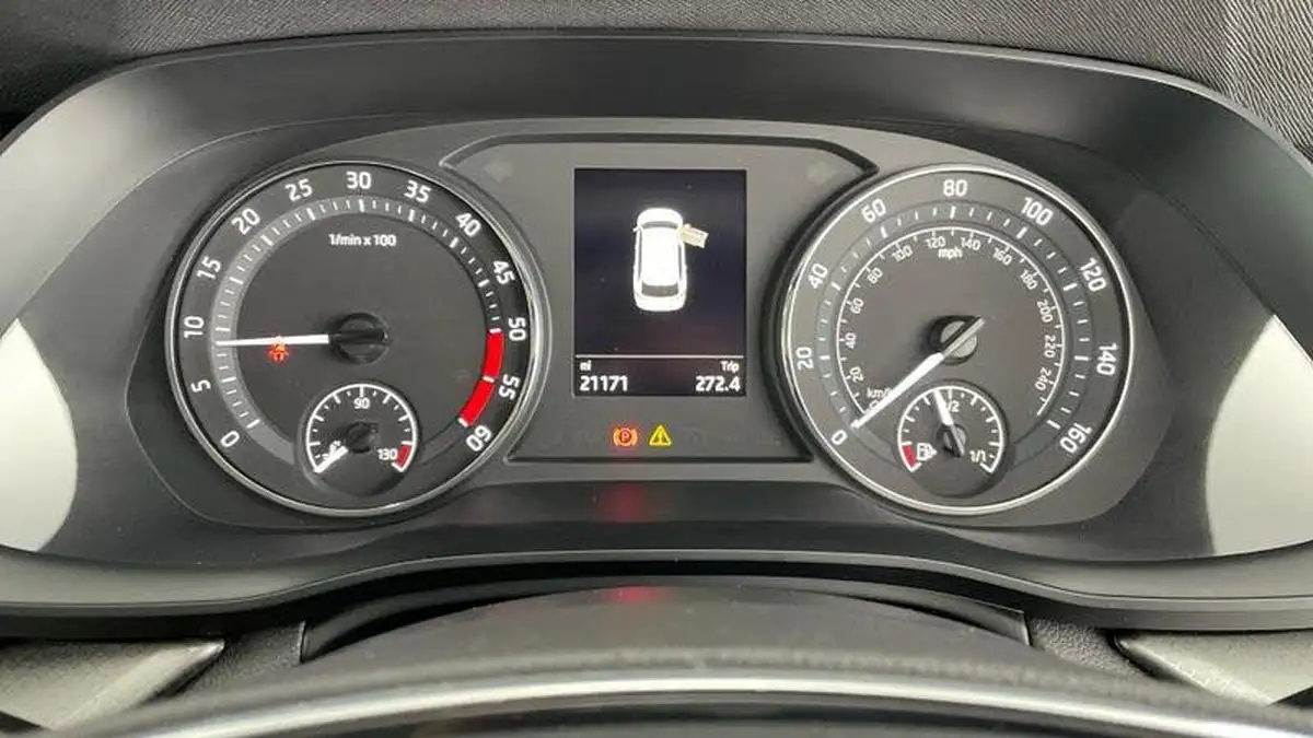 2022-skoda-octavia-20tdi-se-116ps-estate-big-23