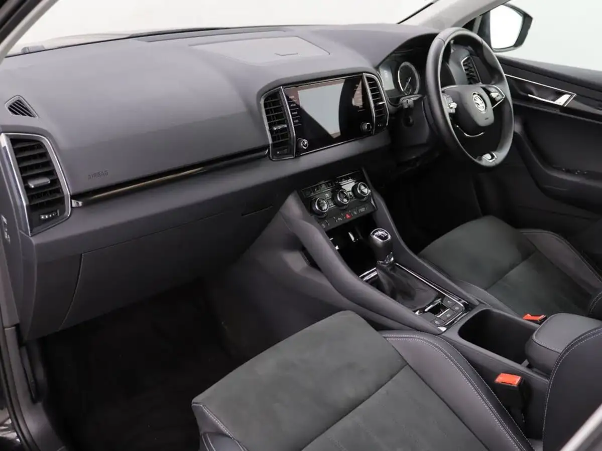 2021-skoda-karoq-15-tsi-se-l-big-24