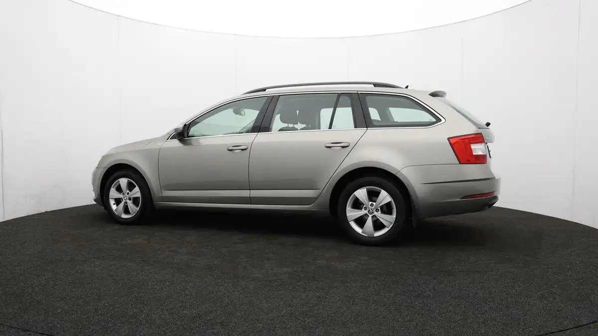 2019-skoda-octavia-10-tsi-se-technology-estate-big-76