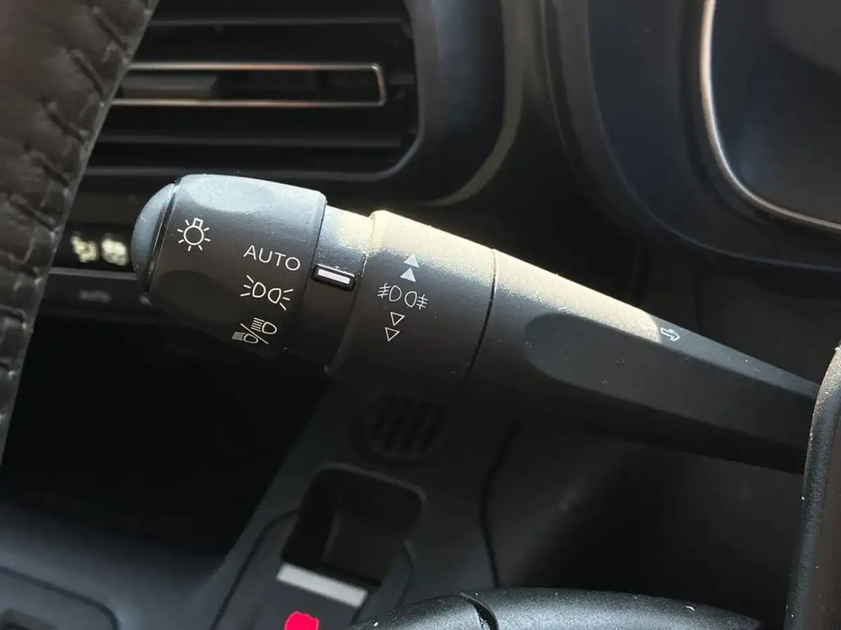 2023-citroen-berlingo-e-flair-xtr-m-size-big-32