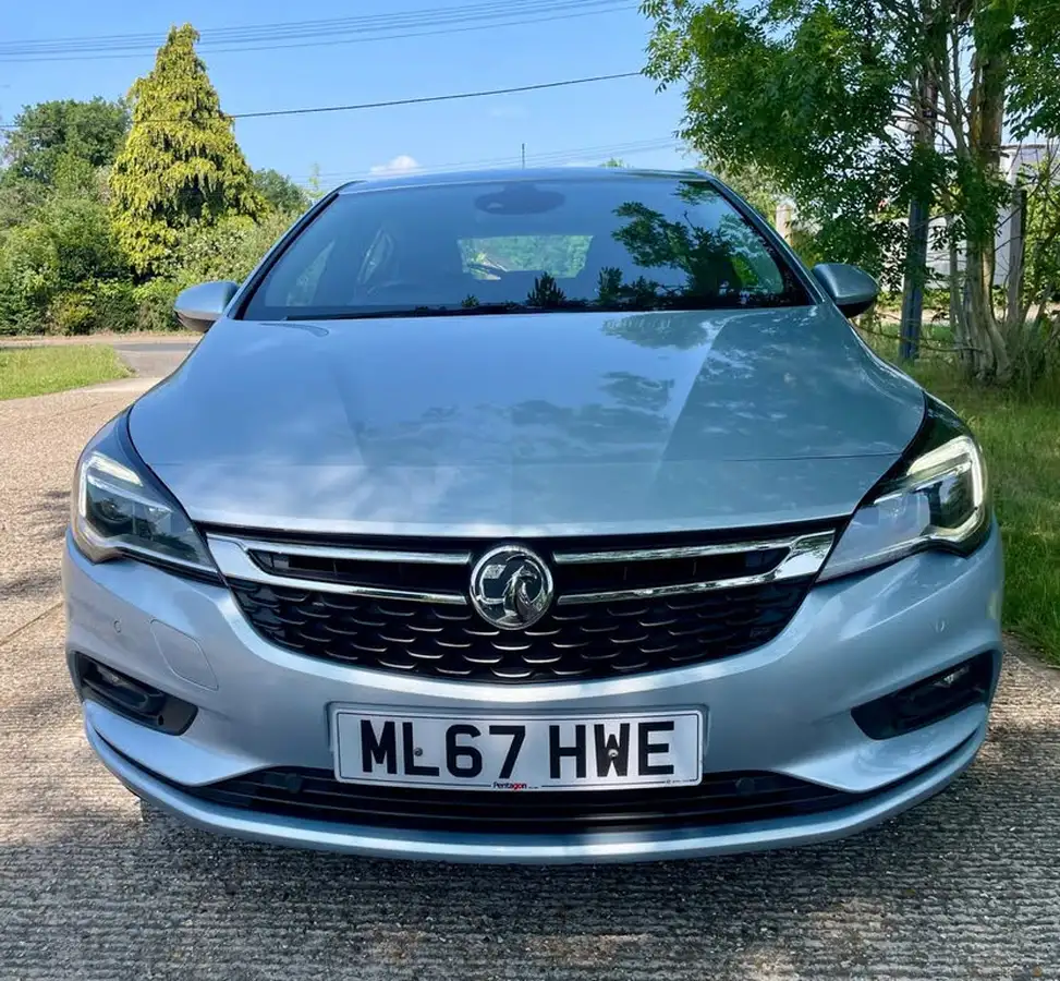2017-vauxhall-astra-16cdti-sri-110ps-hatchback-big-11
